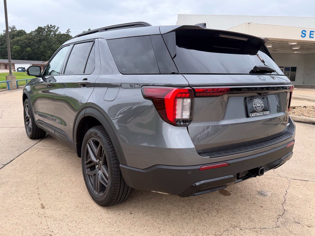 New 2026 Ford Explorer ST-Line w/ ST-Line Street Pack AWD/4WD image 3