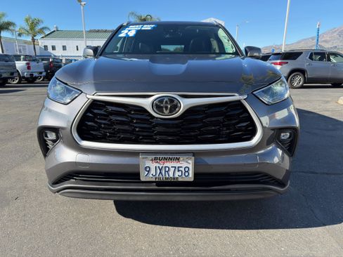 Used 2024 Toyota Highlander LE image 40
