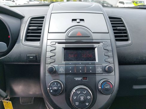Used 2011 Kia Soul + image 26