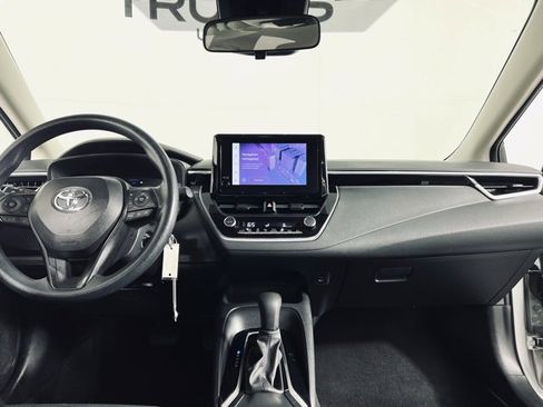 Used 2024 Toyota Corolla LE image 28