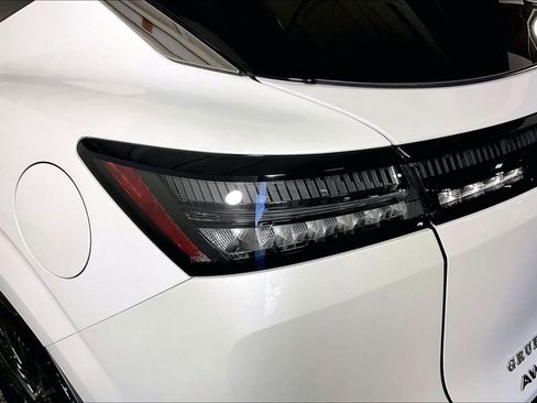 Certified 2025 Nissan Murano Platinum w/ Cargo Package AWD/4WD image 42