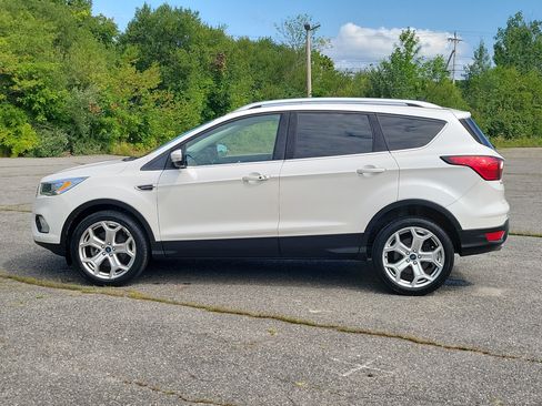 Used 2019 Ford Escape Titanium AWD/4WD image 8