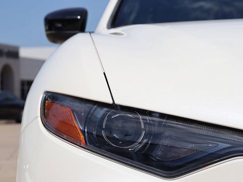 Used 2022 Maserati Levante GT image 5