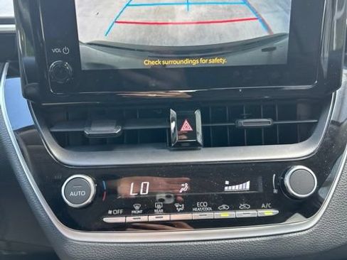 Used 2024 Toyota Corolla LE FWD image 13