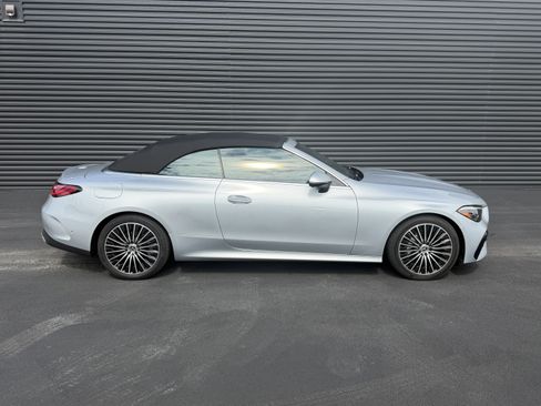 Used 2024 Mercedes-Benz CLE 300 4MATIC Cabriolet image 8