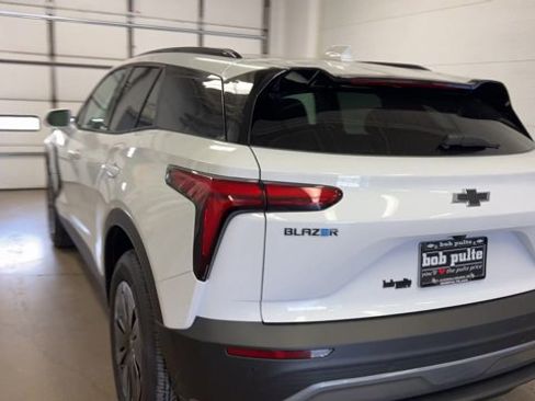 New 2025 Chevrolet Blazer EV LT w/ Midnight/Sport Edition image 7