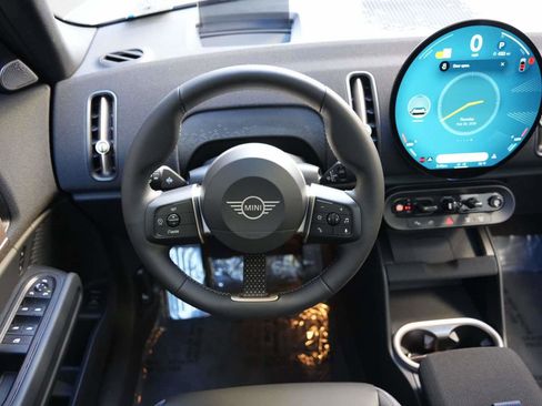Certified 2025 MINI Cooper Countryman S image 8