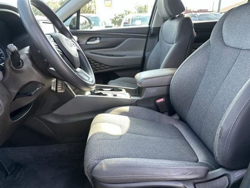 Used 2019 Hyundai Santa Fe SE image 16