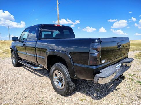 Used 2004 Chevrolet Silverado 2500 LT w/ Skid Plate Package AWD/4WD image 3