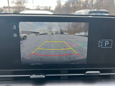 Used 2025 Hyundai Kona SEL image 17