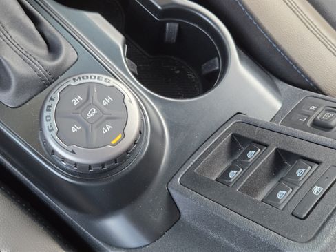 Used 2024 Ford Bronco Wildtrak AWD/4WD image 23