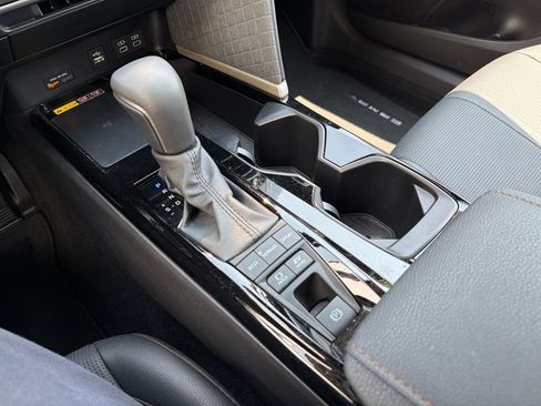 Used 2026 Toyota Camry XLE FWD image 54