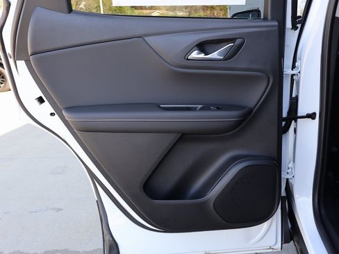 New 2025 Chevrolet Blazer LT image 26