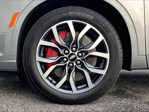Used 2025 Cadillac XT6 Sport AWD/4WD image 8