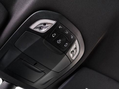 Used 2018 Chrysler Pacifica Touring-L Plus w/ Advanced Safetytec Group FWD image 31