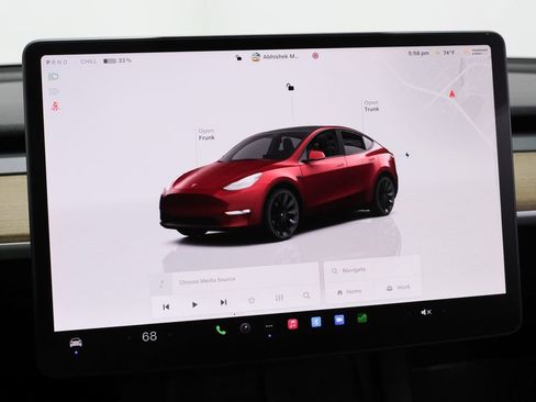 Used 2023 Tesla Model Y Long Range image 21