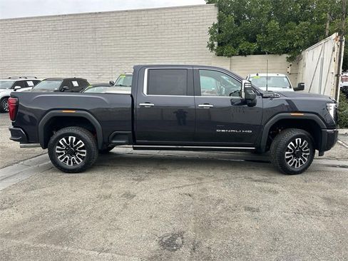 New 2026 GMC Sierra 2500 Denali Ultimate w/ Max Trailering Package image 3