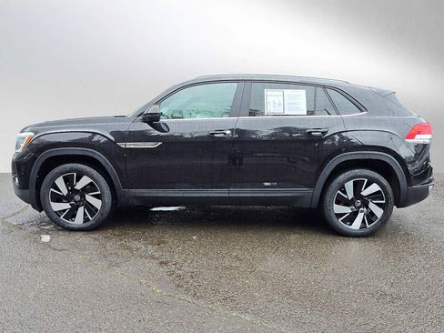 Used 2025 Volkswagen Atlas Cross Sport SE image 6