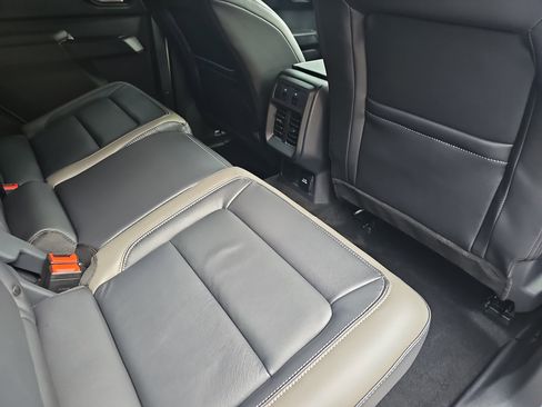 Used 2025 Ford Bronco Outer Banks w/ Sasquatch Package image 11