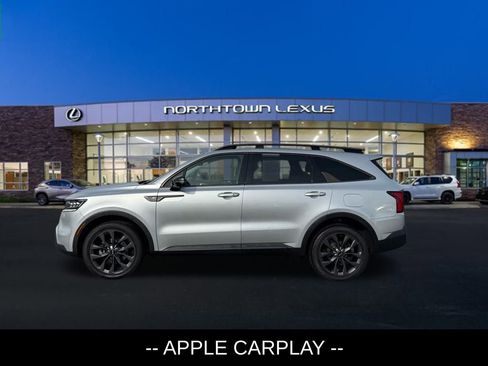 Used 2021 Kia Sorento SX Prestige image 2