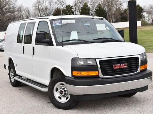 Used 2024 GMC Savana 2500 w/ Driver Convenience Package image 2