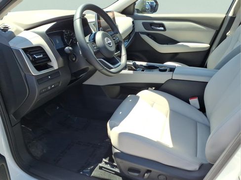Certified 2023 Nissan Rogue SL AWD/4WD image 11