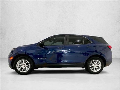 Used 2023 Chevrolet Equinox LS w/ LS Convenience Package FWD image 6