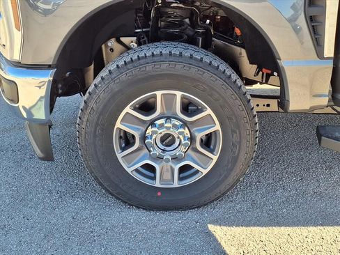 New 2026 Ford F250 Lariat w/ FX4 Off-Road Package image 23