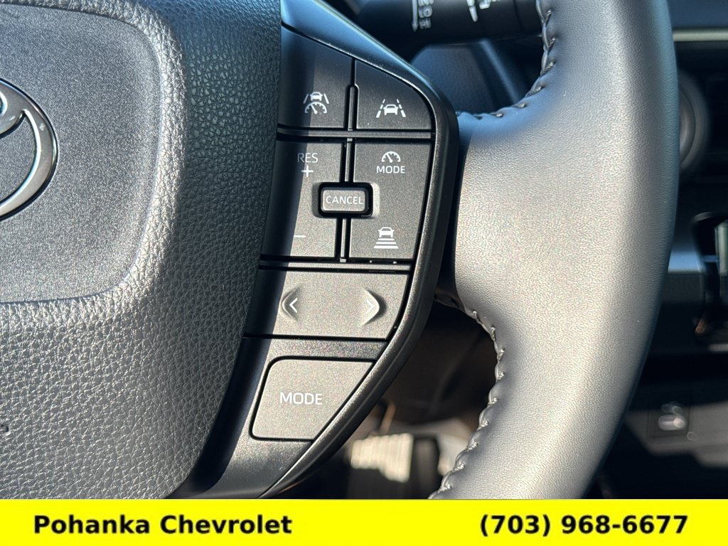 Used 2026 Toyota Prius LE FWD image 18