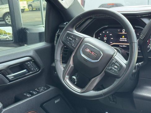 Used 2025 GMC Sierra 2500 AT4 w/ AT4 Premium Plus Package AWD/4WD image 14