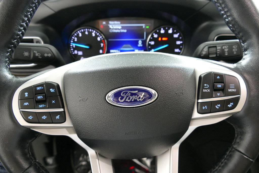 Used 2023 Ford Explorer Limited w/ Limited Technology Package AWD/4WD image 17