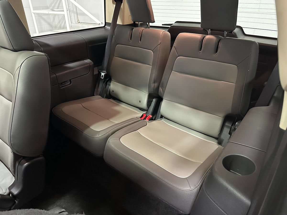 Used 2018 Ford Flex Limited w/ Equipment Group 301A AWD/4WD image 27