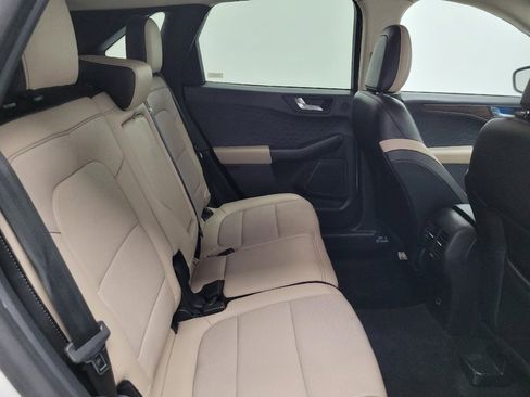 Used 2020 Ford Escape Titanium image 19