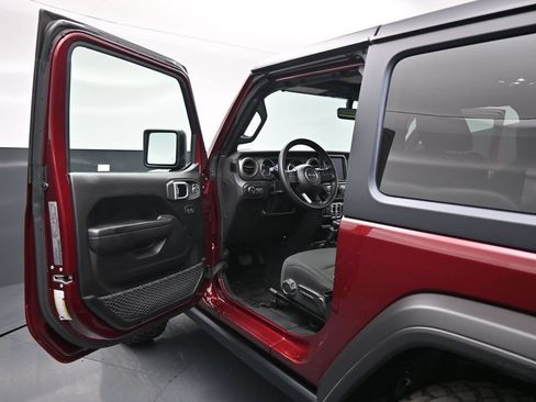 Used 2021 Jeep Wrangler Sport AWD/4WD image 8