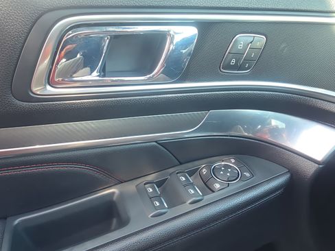 Used 2019 Ford Explorer Sport w/ Equipment Group 401A AWD/4WD image 37