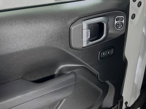 Used 2025 Jeep Wrangler Unlimited Rubicon 4xe w/ Safety Group image 17