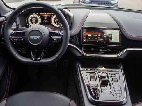 Used 2025 Aston Martin DBX 707 AWD/4WD image 13