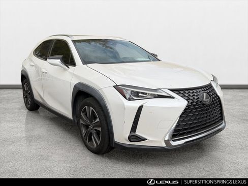 Used 2019 Lexus UX 200 w/ Premium Package FWD image 2