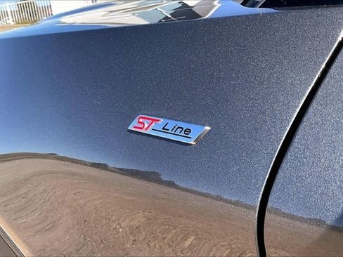 Used 2025 Ford Explorer ST-Line w/ ST-Line Street Pack AWD/4WD image 24