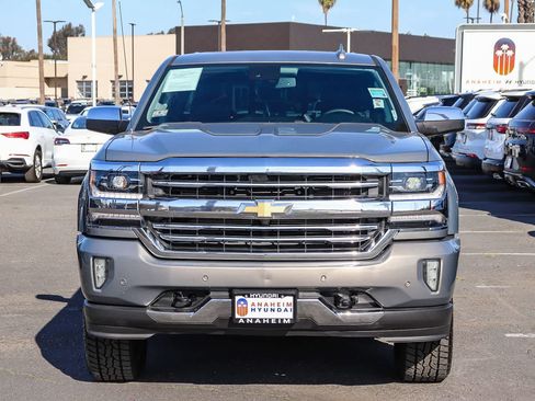 Used 2017 Chevrolet Silverado 1500 High Country image 2