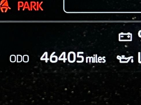 Used 2023 Toyota Sequoia Capstone image 11