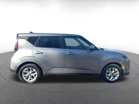 Used 2025 Kia Soul LX w/ LX Technology Package image 16