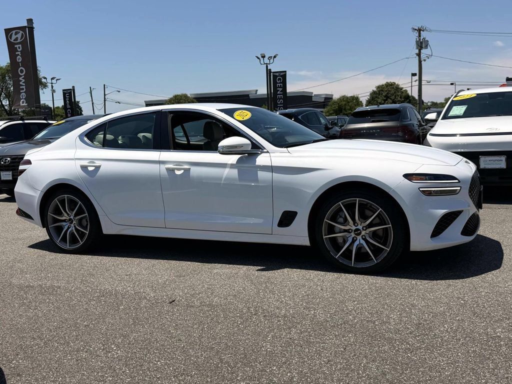 Certified 2025 Genesis G70 2.5T AWD/4WD image 8