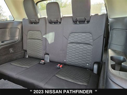 Used 2023 Nissan Pathfinder SV image 18