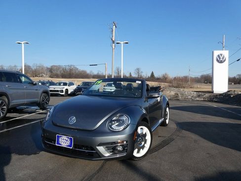 Used 2019 Volkswagen Beetle 2.0T SE FWD image 43