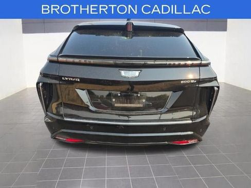 Certified 2024 Cadillac Lyriq Luxury AWD/4WD image 10