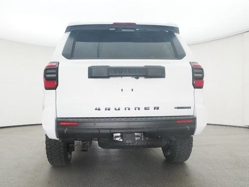 Certified 2025 Toyota 4Runner Hybrid TRD Off Road image 60