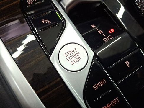 Used 2025 BMW X6 xDrive40i image 23