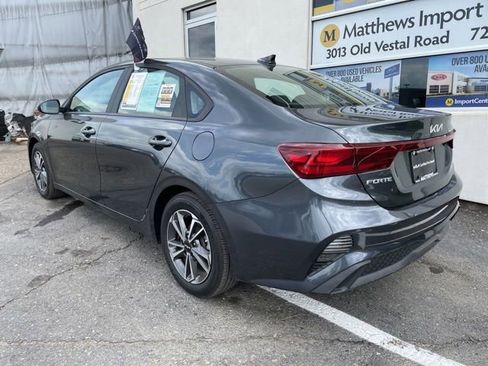 Certified 2023 Kia Forte LXS FWD image 3