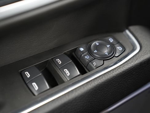 Used 2025 GMC Sierra 2500 Denali image 18